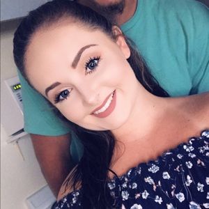 Meet your Posher, Monica